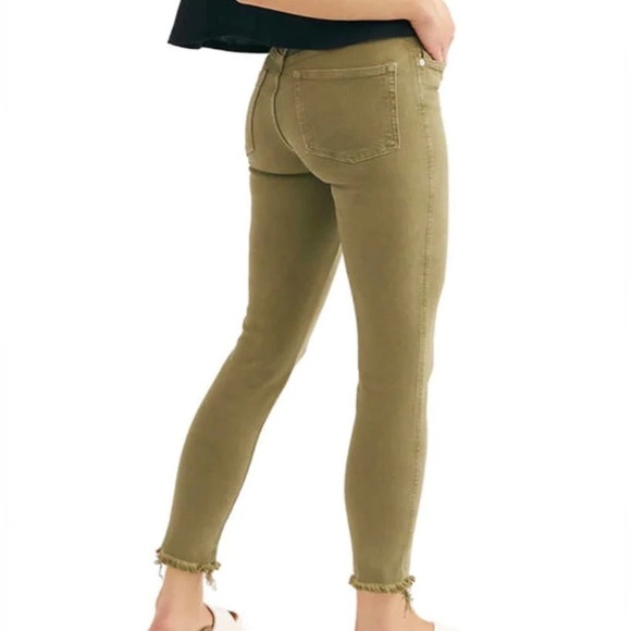 Free People We The Free NEW Raw High-Rise Jegging Jeans Army Green Size 26 - Picture 3 of 13